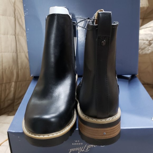 Universal Thread Shoes - Women's Celina Water Repellant Chelsea Boots - Universal Thread